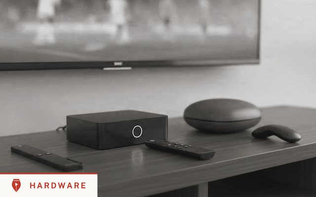 Vizwriting cover for "Best IPTV box for live news, documentaries and nature in 4K": an editorial black-and-white photograph with the article title